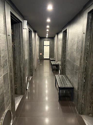 강남 유앤미 하이퍼블릭 룸 - 강남권 무료픽업 셔츠룸 가라오케 예약